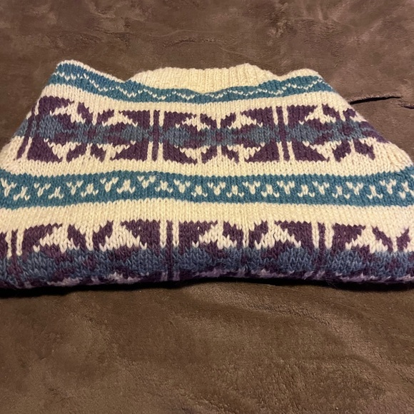 Handmade Wool Sweater with Purple and Blue Accents - Picture 4 of 4